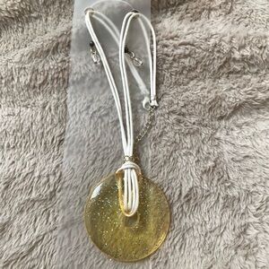 ♥️5/$20 Clear Glittery Pendant Jewelry Set